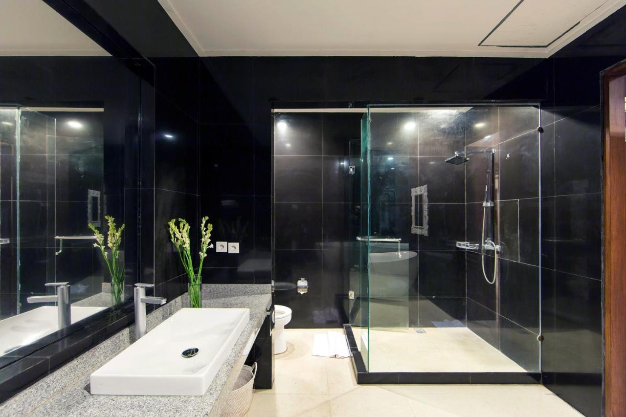 White Lotus Villas Seminyak المظهر الخارجي الصورة